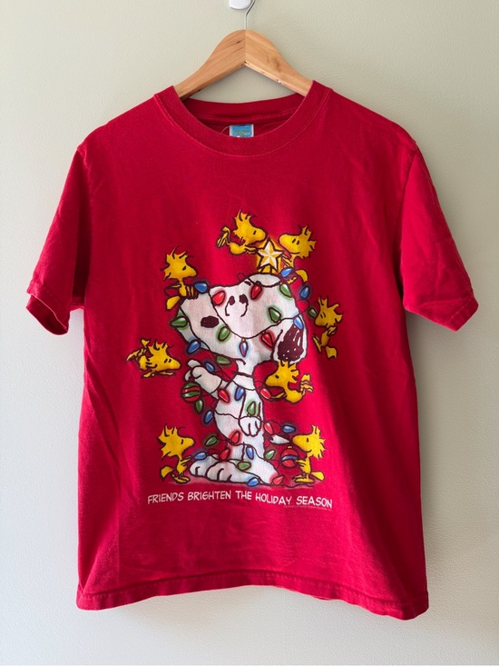 Peanuts Tops - Vintage Peanuts Snoopy Holiday Lights Tee - Red
